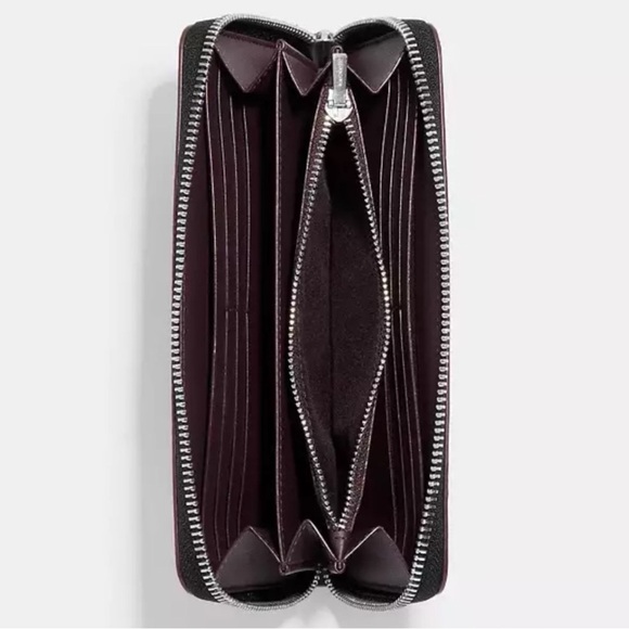 Coach Long Zip Around Wallet with Wild Strawberry Print NWT - Picture 2 of 5